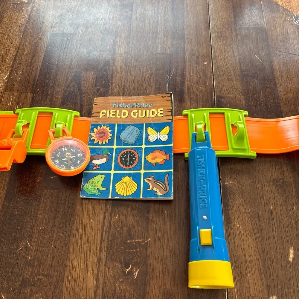 1980 Fisher-Price Explorer's Kit Belt, canteen, whistle, compass, light &guide